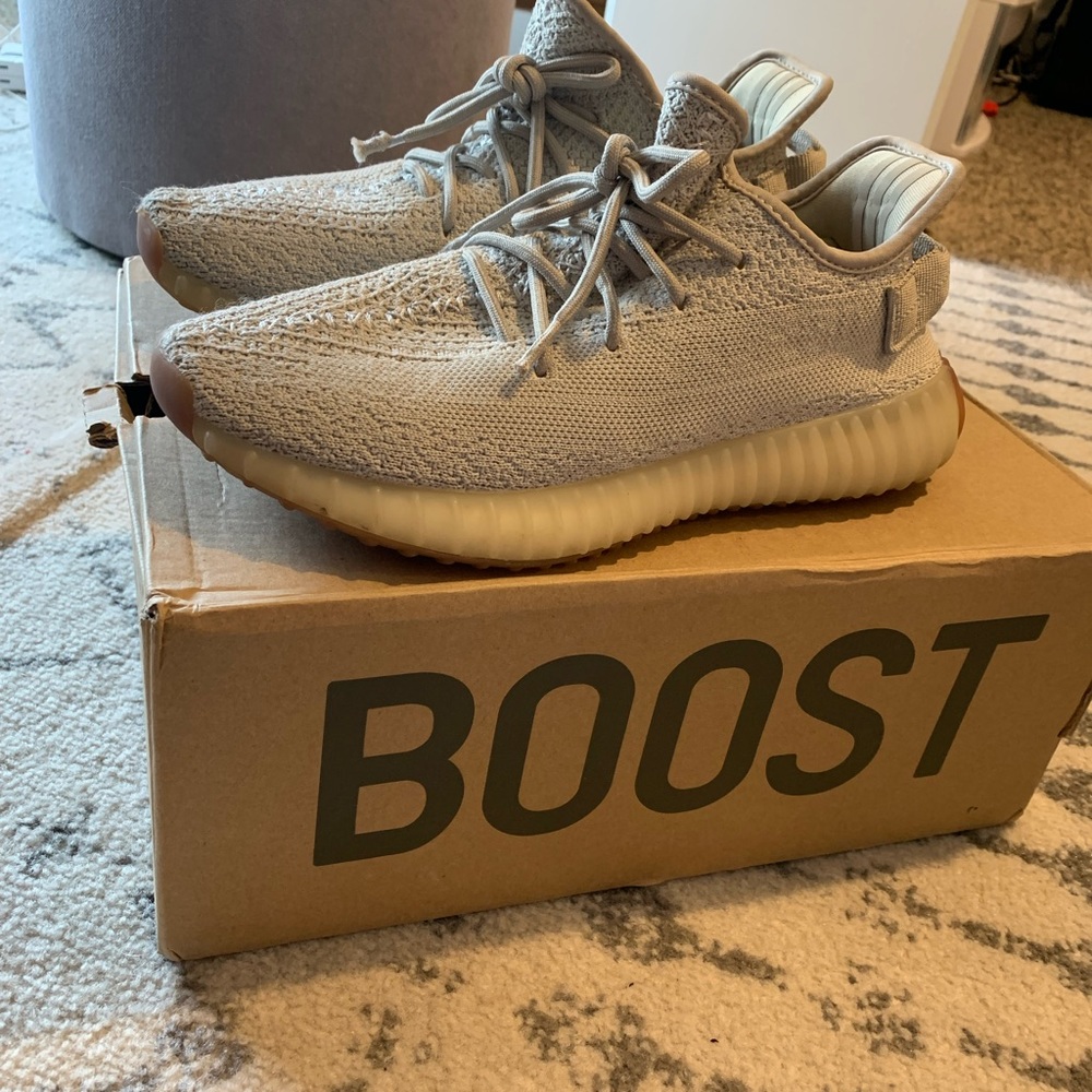 Yeezy Boost 350 v2 Seasame Gray - Picture 1 of 7